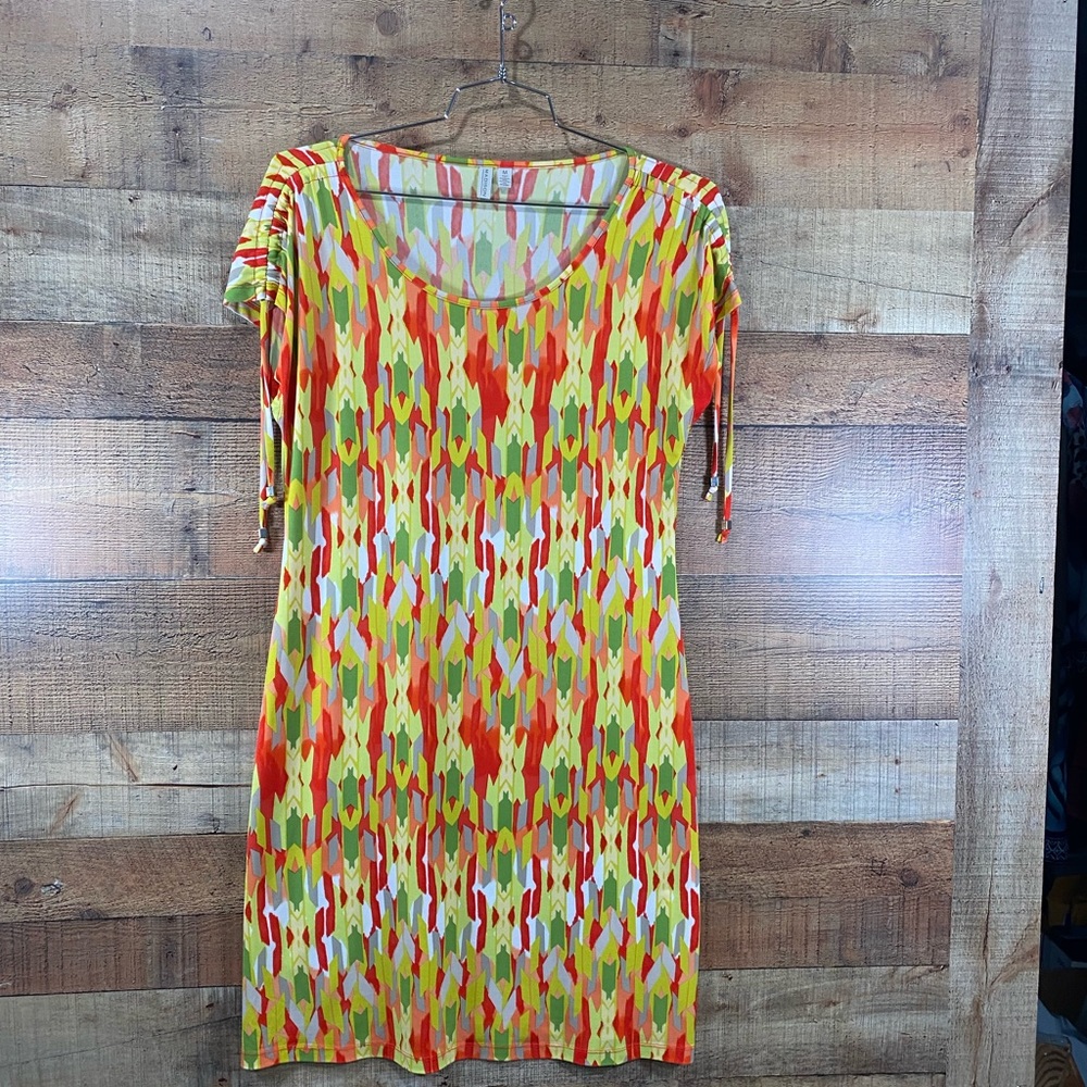 Madison Slip On Short Sleeve Colorful Dress Size Medium